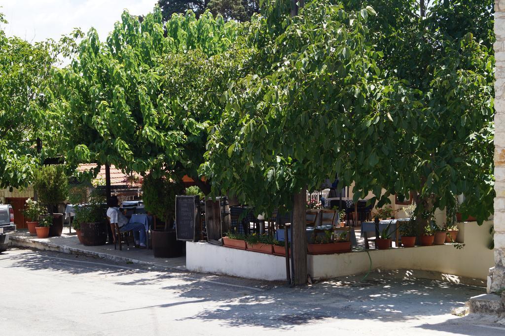Makrinari Tis Pano Geitonias Hébergement de vacances *