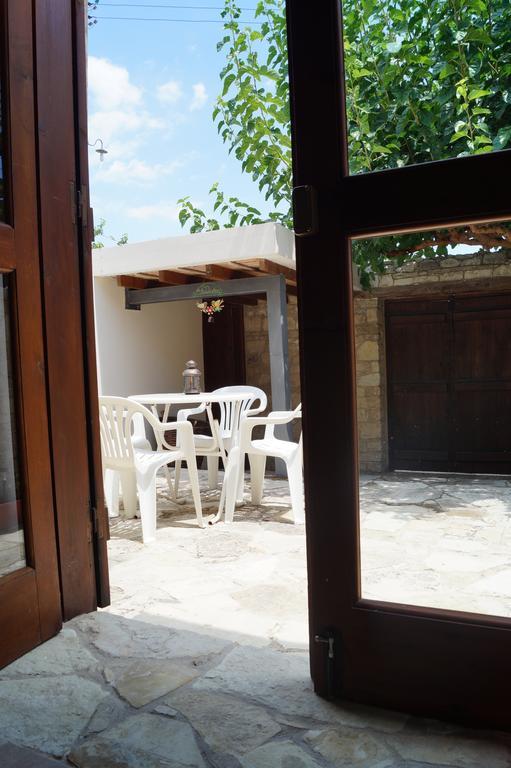 Makrinari Tis Pano Geitonias Hébergement de vacances Salamiou